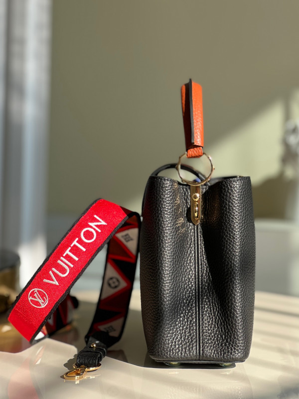 l0*is V*t0n capucines bb