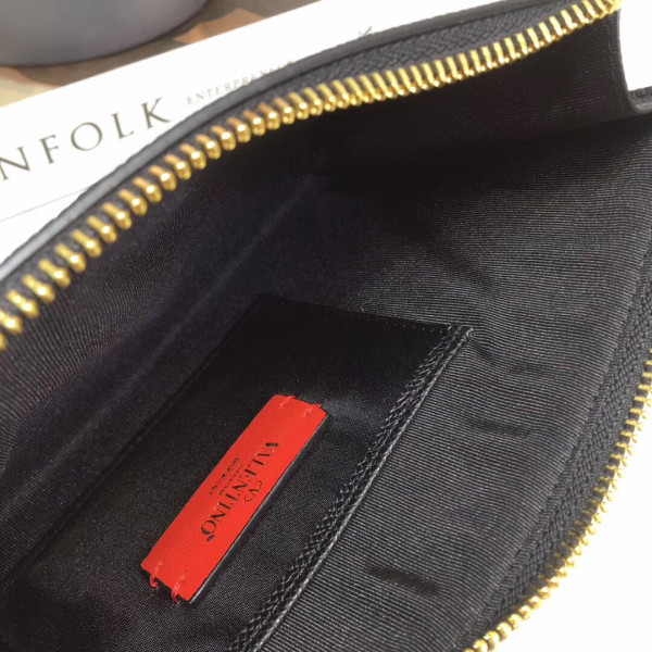 VALENTINO GARAVANI VSLING GRAINY CLUTCH