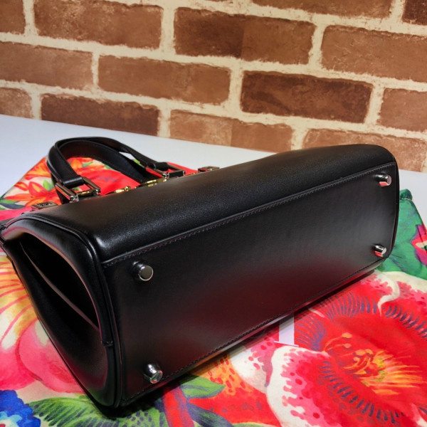 G*u*i zumi small top handle bag