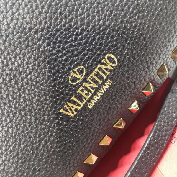 VALENTINO MEDIUM GRAIN CALFSKIN LEATHER ROCKSTUD BAG
