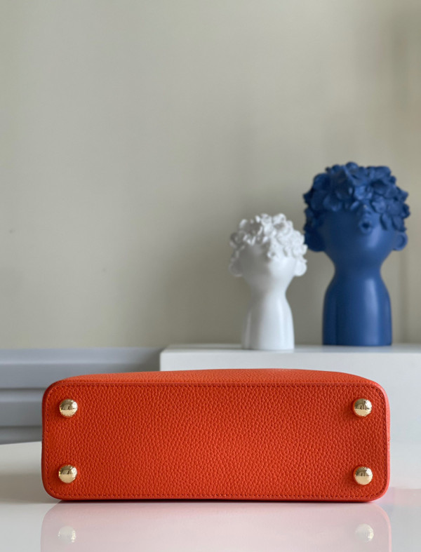 l0*is V*t0n capucines bb