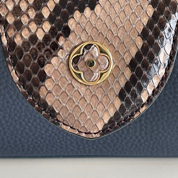 l0*is V*t0n capucines bb