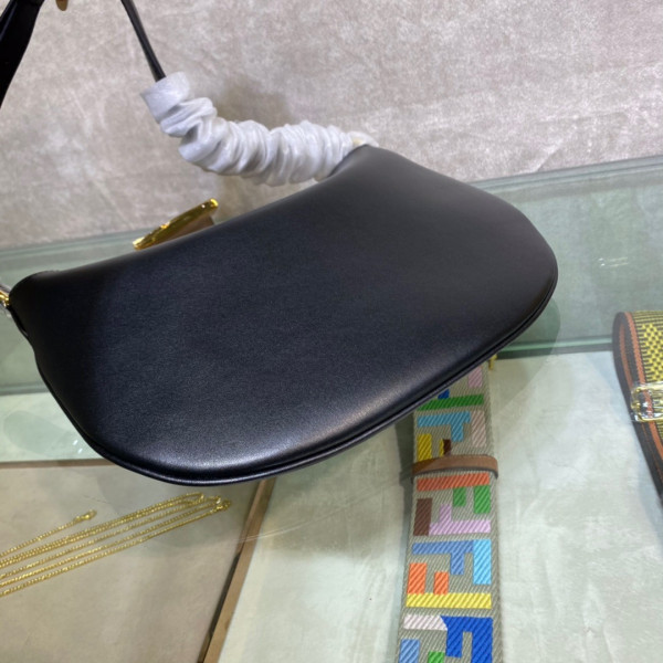 F**di small croissant