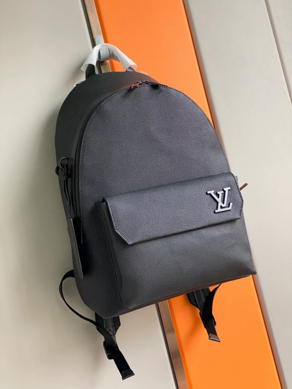 l0*is V*t0n backpack