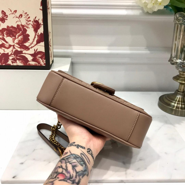 G*u*i gg marmont 22cm