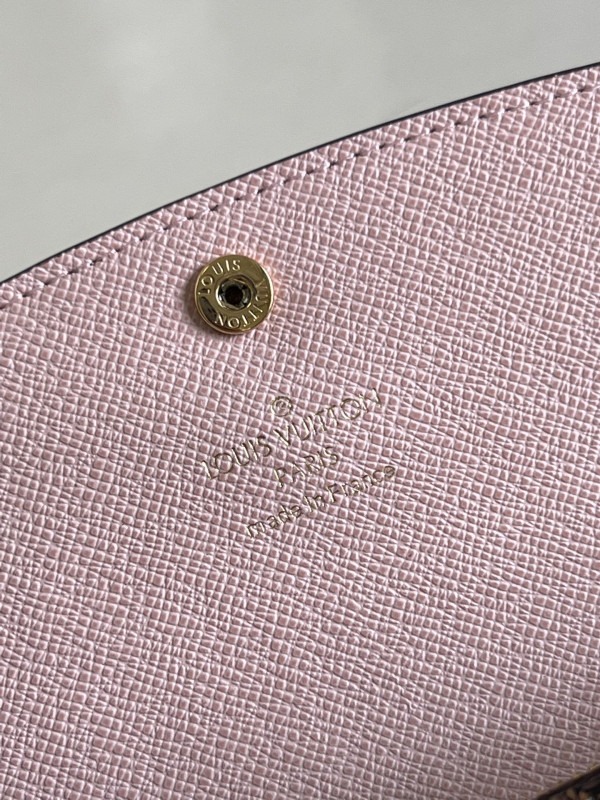 l0*is V*t0n emilie wallet