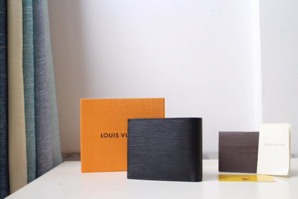 l0*is V*t0n amerigo wallet