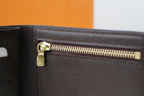 l0*is V*t0n amerigo wallet