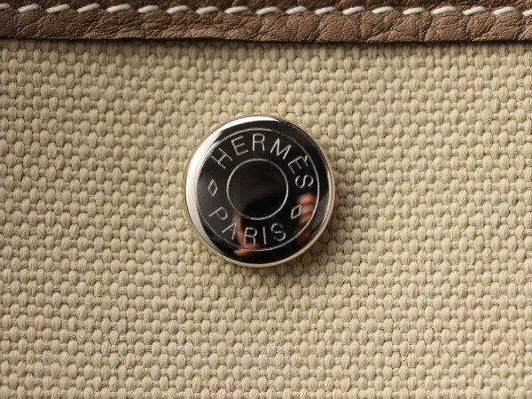 H**mes garden party 30