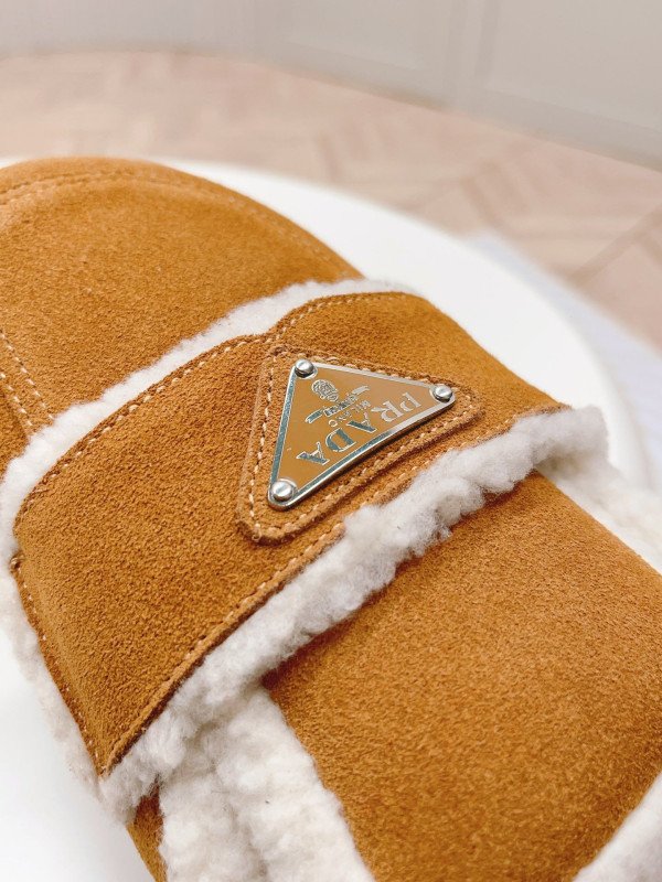 Pra*a shearling slippers