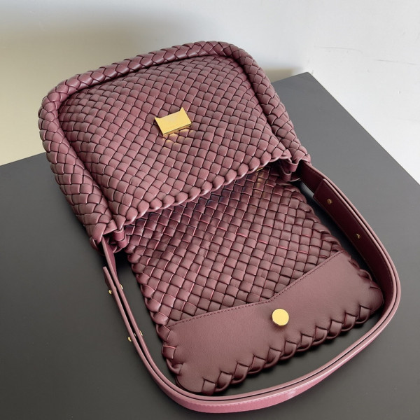 bo*te*ga Ve*ne*ta  small cobble shoulder bag