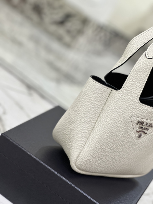 Pra*a  leather mini bag