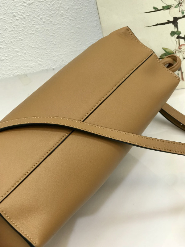 Lowee Flamenco clutch