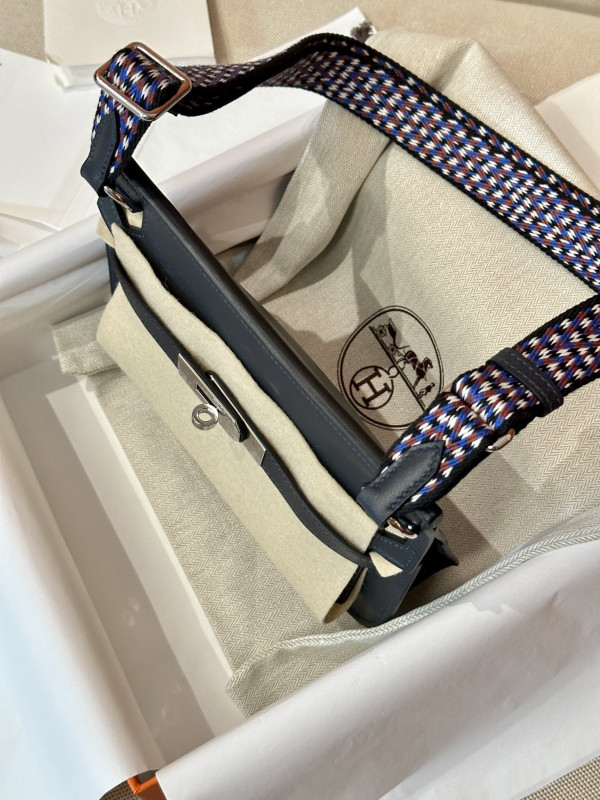 H**mes jypsiere mini bag in swift leather gris meyer