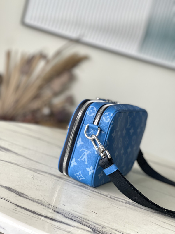 l0*is V*t0n nano alpha-24*16*8 cm