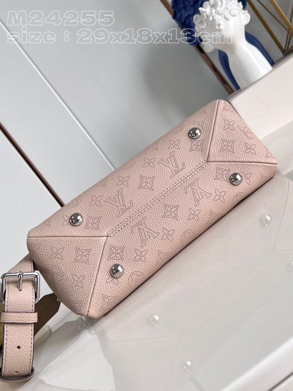 l0*is V*t0n hand it all pm - 29 x 18 x 13cm