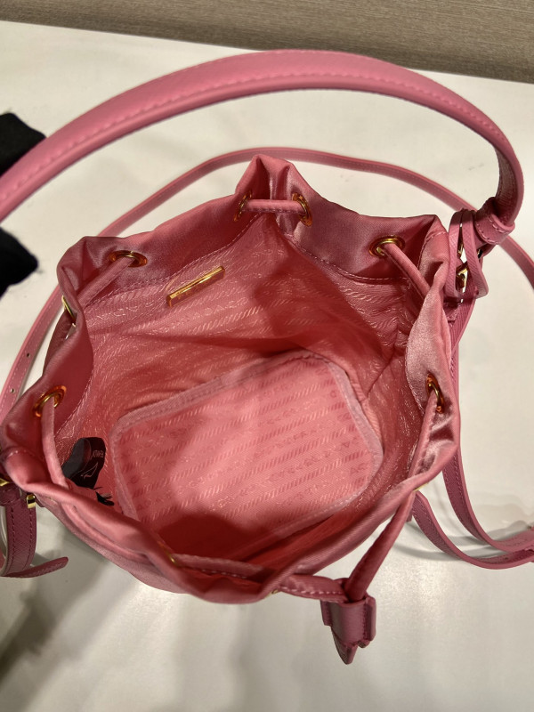 Pra*a bucket bag-15.5*19.5*10cm