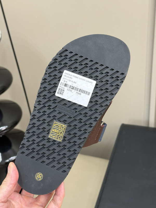 H**mes sandal