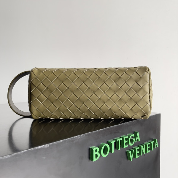 bo*te*ga Ve*ne*ta  intrecciato leather wallet-on-strap
