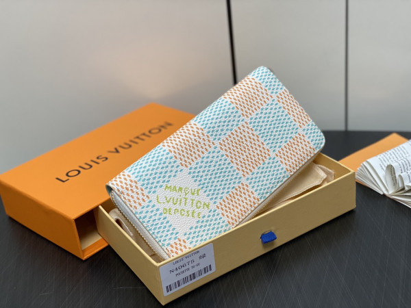 l0*is V*t0n zippy wallet-10*20*2 cm