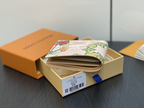 l0*is V*t0n slender wallet-11*8.5*2cm