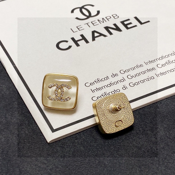 CL EARRINGS