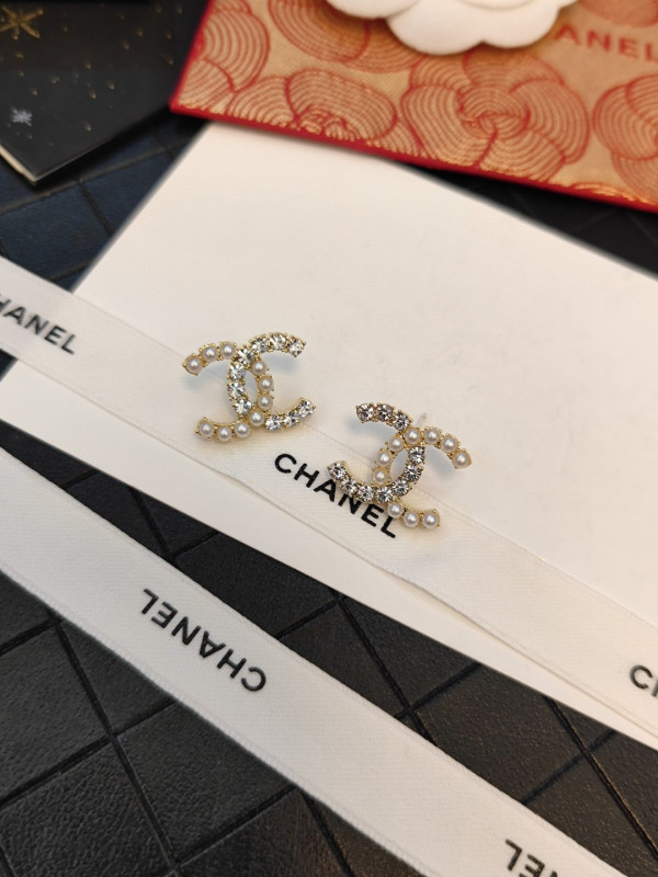 CL EARRINGS