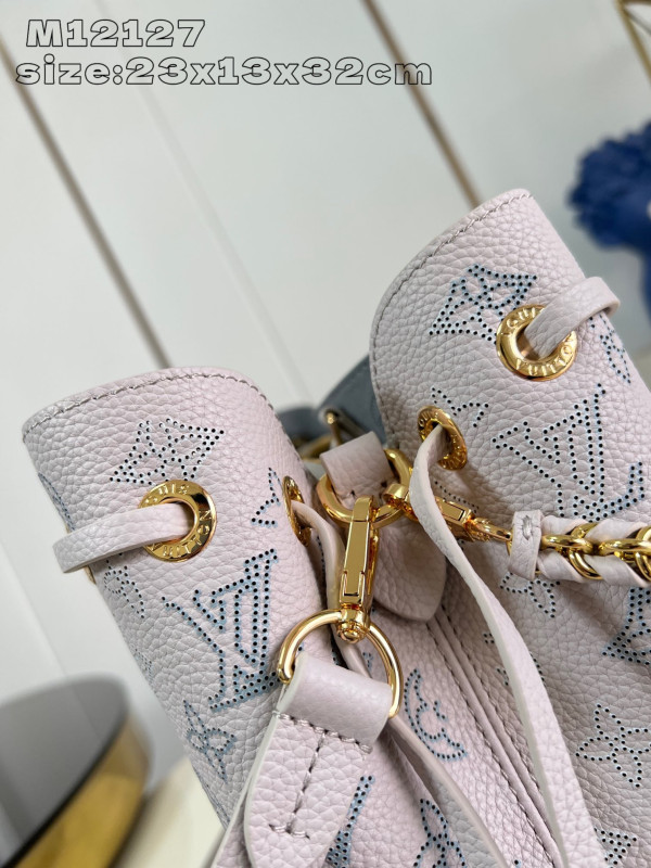 l0*is V*t0n bella tote