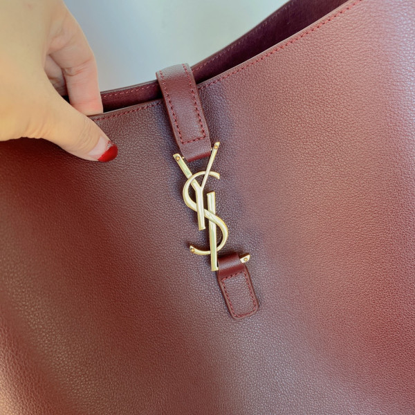 Y*L le 5 À 7 large soft hobo bag - 30x31x13cm