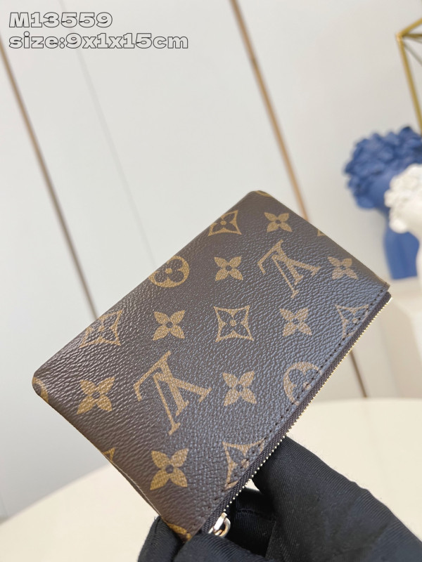 l0*is V*t0n key pochette-9*1*15cm