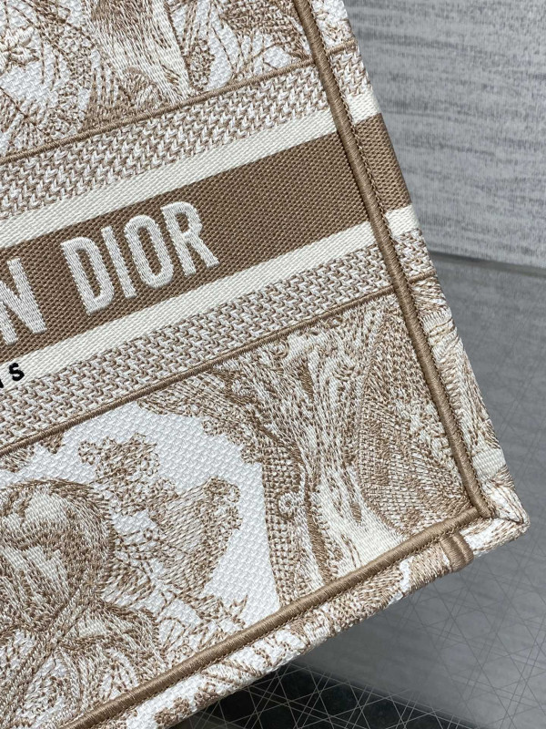 SMALL DIRO BOOK TOTE-26CM